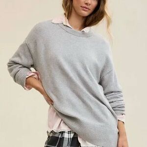 Gilly Hicks- Oversized Gray Pullover with Ribbed Cuffs and Hem. Size: medium